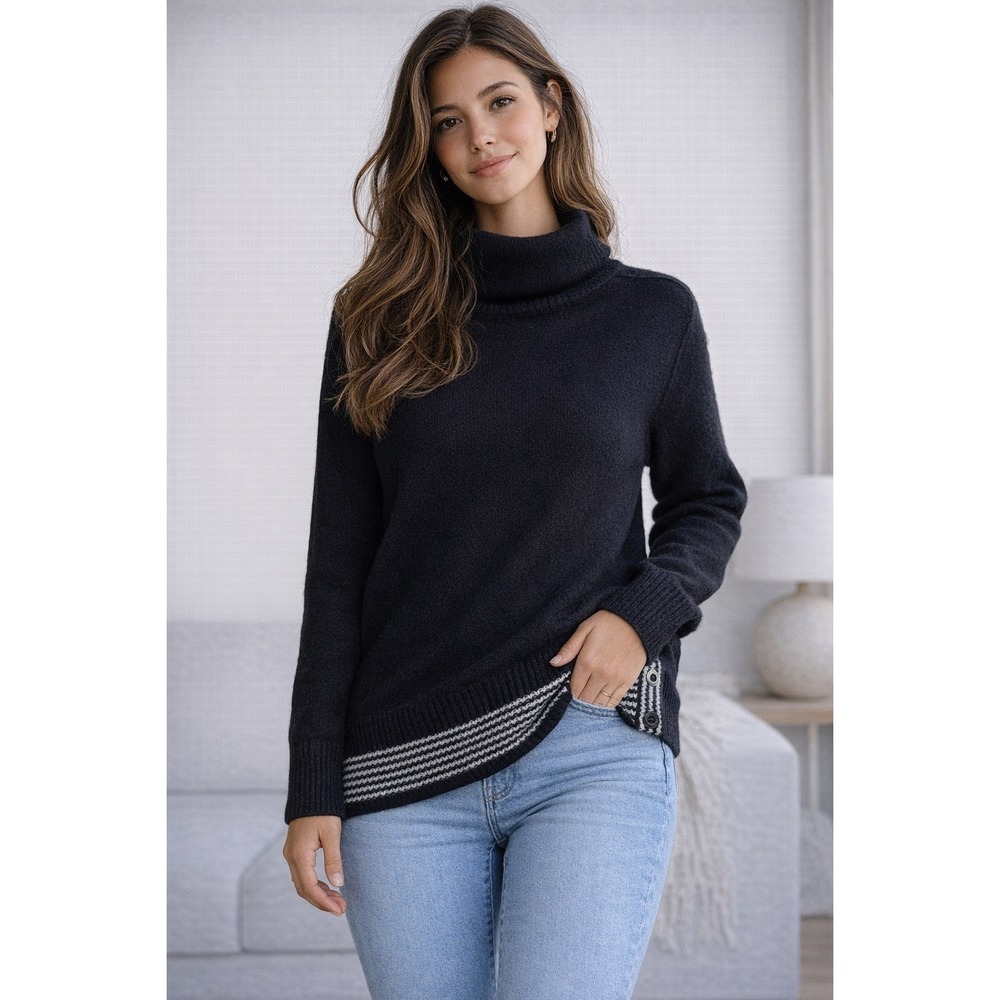 Patagonia Lambswool Blend Sweater Women's M Button Hem Stripe Detail Cozy Knit